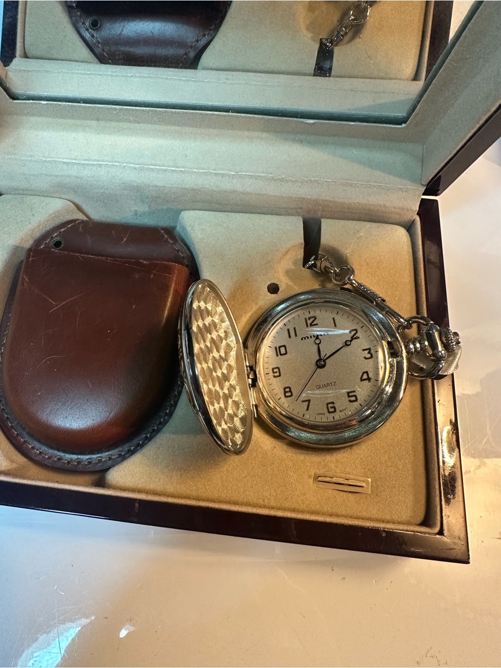 Vintage-Style Silver Pocket Watch with Brown Leather Pouch